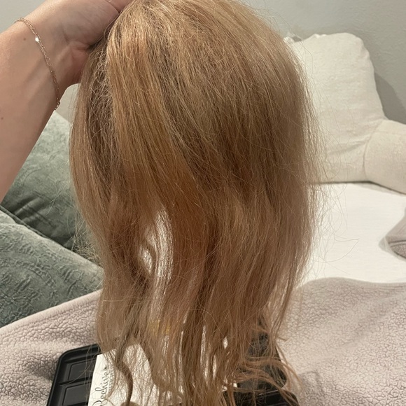 Beehive Cheer hair - Picture 2 of 5